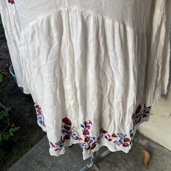 Free Prople Te Almo flowy bell sleeved tunic/dress w/ great embroidered flowers - Picture 4 of 15